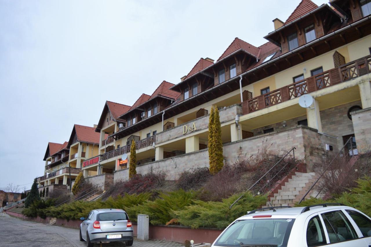 Chill Hill Apartment Egerszalok Ngoại thất bức ảnh